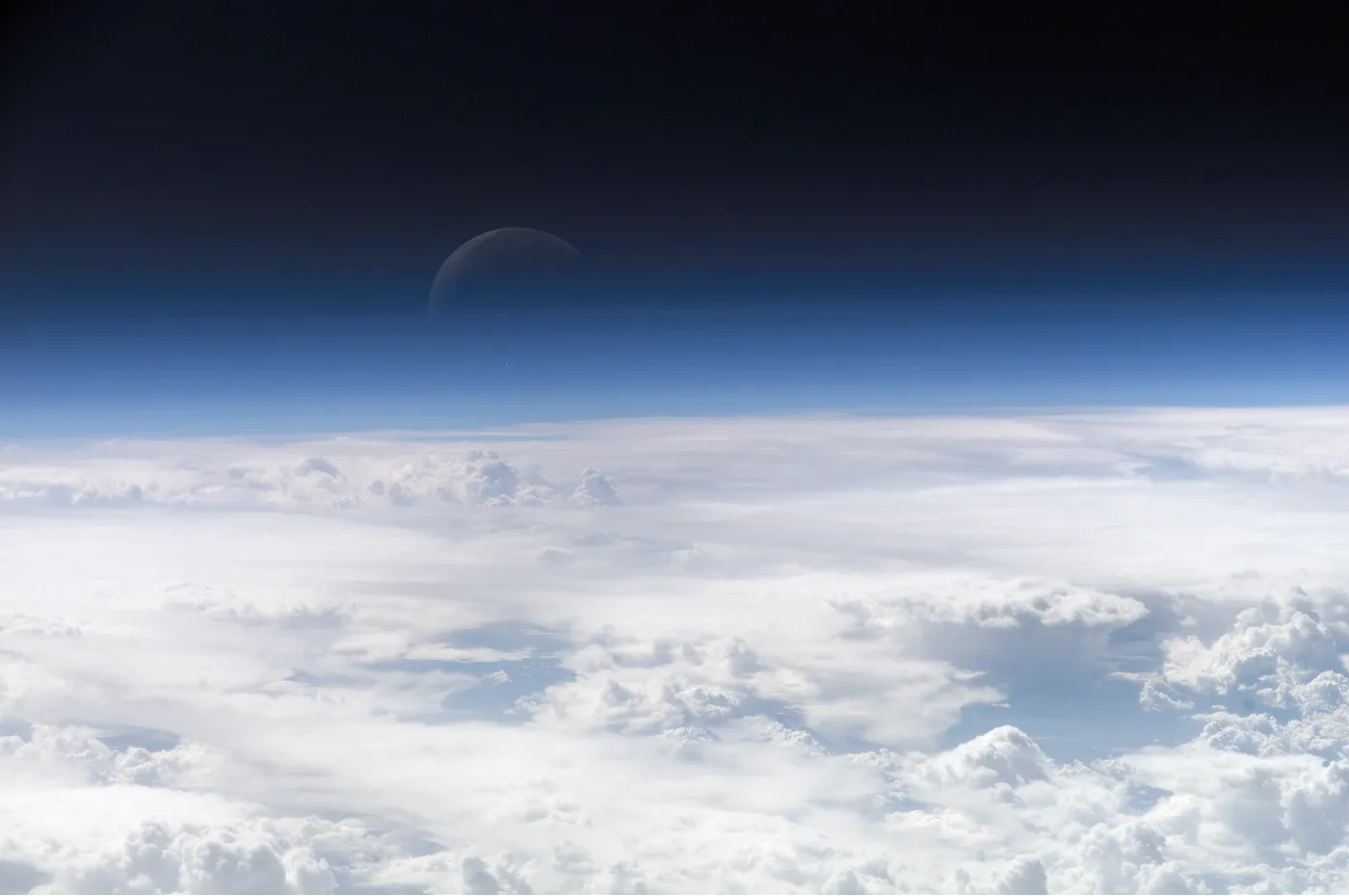 Upper atmosphere of the earth